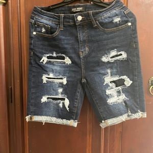 Judy Blue distressed shorts. NWOT.